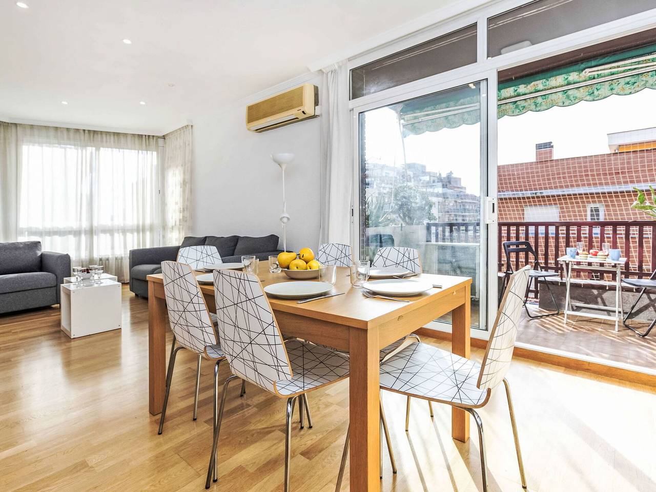 Appartamento vacanze a Barcelonès a partire da 306€ a notte
