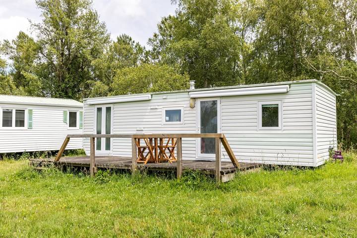 Location de vacances pour 3 personnes, avec jardin et vue sur le lac, animaux acceptés à Queyrac