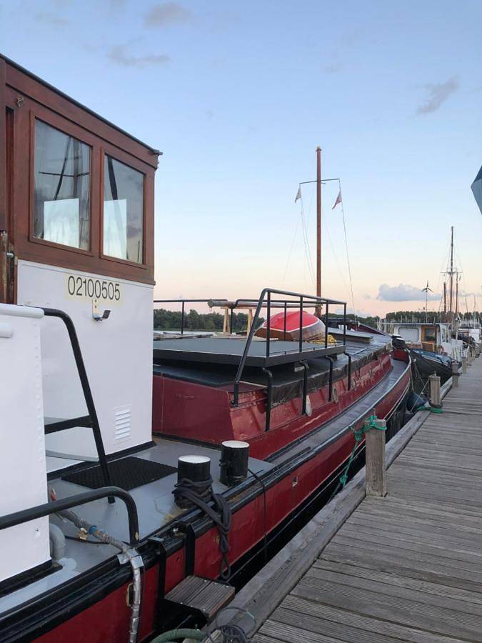 Bateau pour 4 personnes, avec terrasse et vue sur le lac dans Monnickendam - 4