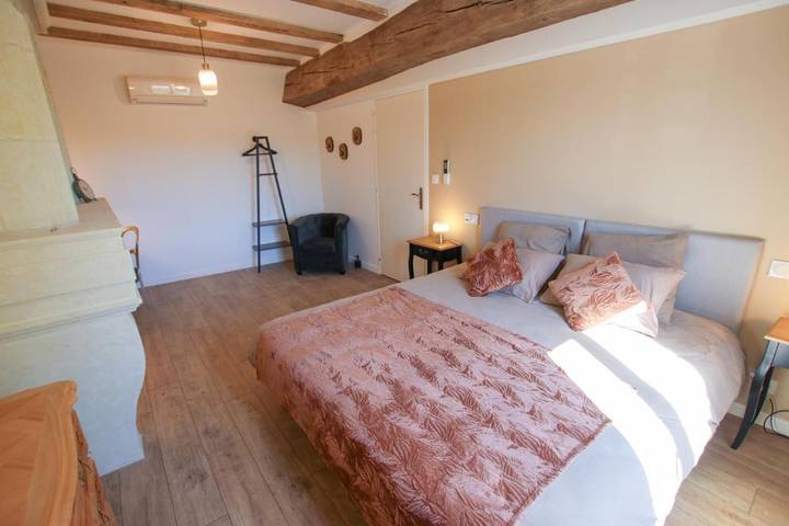 Location de vacances pour 6 personnes, avec jardin, adapté aux familles à Vivy - 2