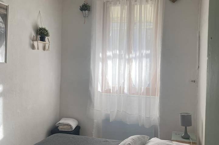 Gîte pour 4 personnes, avec balcon à Mont-Dauphin - 2