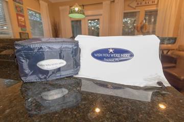 Cabin for 6 Guests in Emerald Coast, Walton County, Picture 2