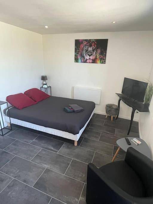 Gîte pour 2 personnes, avec vue dans Paroy-sur-Tholon