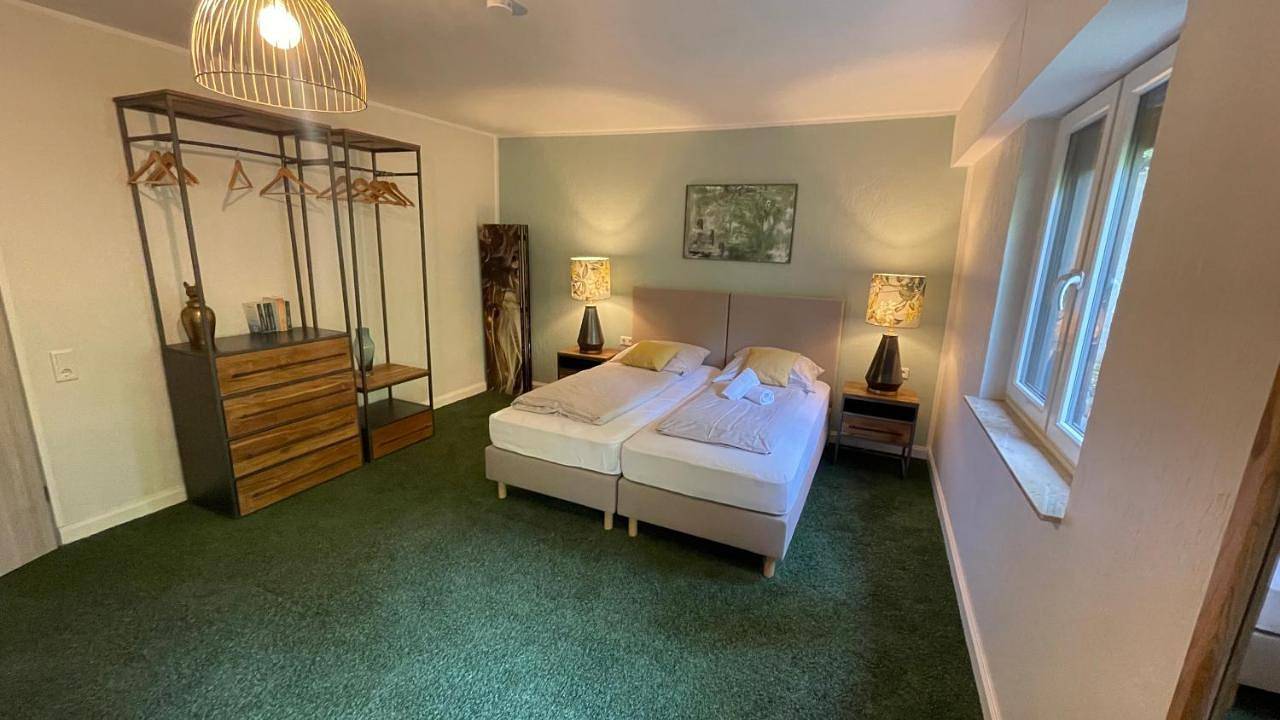 Ganze Wohnung, Besotel Erkrath - 20 Wohnungen 2 Standorte 35 Schlafzimmer 29 Badezimmer 52 Betten für 73 Gäste in Erkrath, Kreis Mettmann