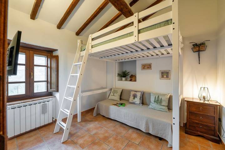 Ganze Wohnung, Ferienwohnung für 2 Personen mit Balkon/Terrasse in Passignano sul Trasimeno, Lago Trasimeno