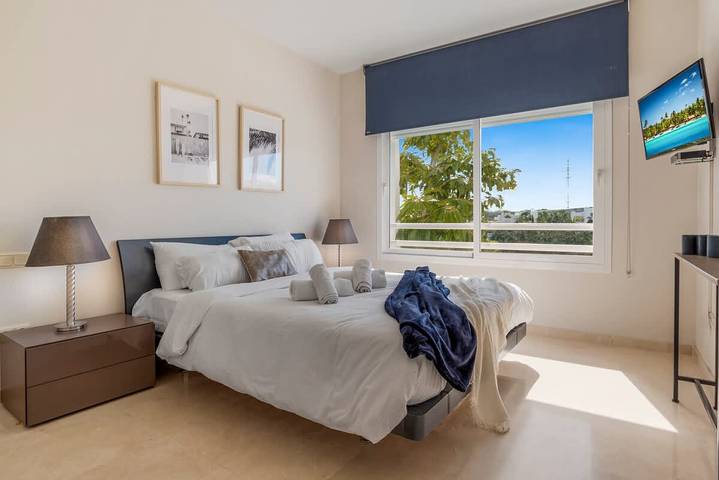 Ganze Wohnung, Scenic apartment in Alcazaba Lagoon with pools in Sierra (Casares), Casares
