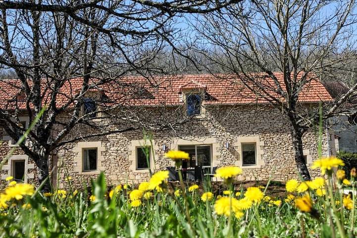 Maison de vacances pour 8 personnes, avec terrasse et jardin, animaux acceptés à Cénac-et-Saint-Julien