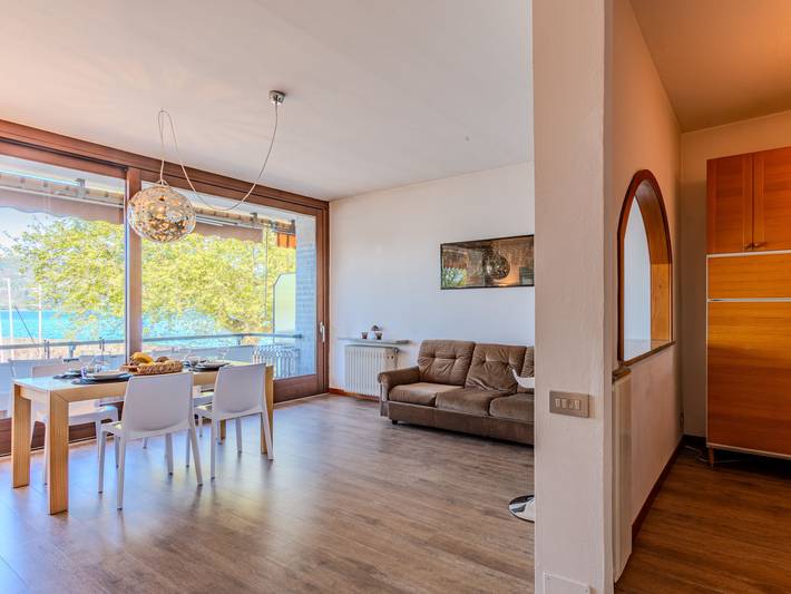 Gîte pour 4 personnes, avec terrasse et vue sur le lac dans Ispra - 3