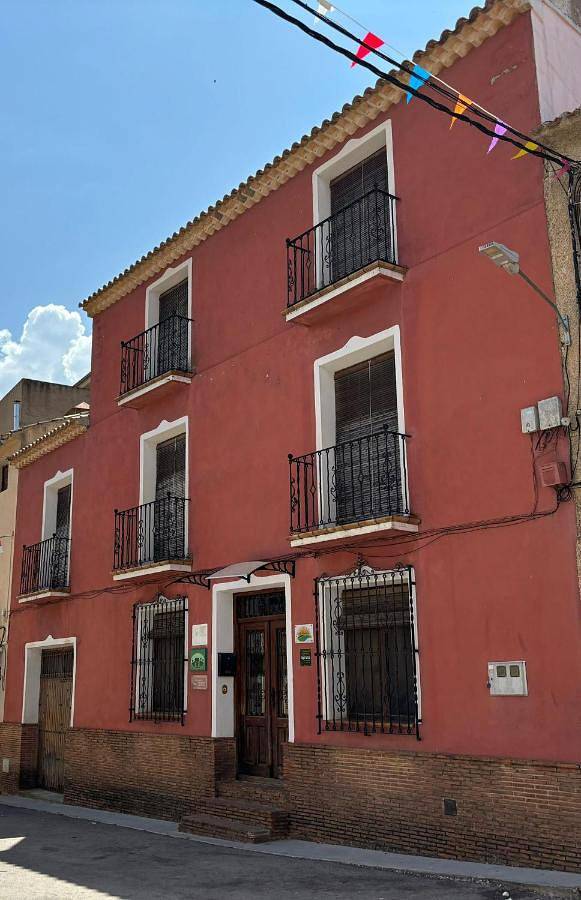 Casa rural para 20 personas, con terraza y vistas, Se admiten mascotas en Carcelén