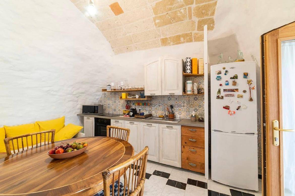 19th century Trullo Raeda in the middle of nature in Nardò, Galatone