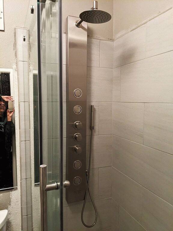 Vacation rental for 8 people, with yard and hot tub, with pets in Lake Arrowhead