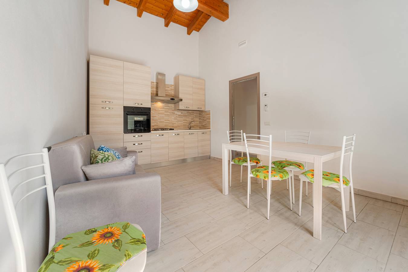 Ganze Wohnung, Apartment 'Maria Rosa' mit privater Terrasse, Wlan und Klimaanlage in Teulada, Cagliari Provinz
