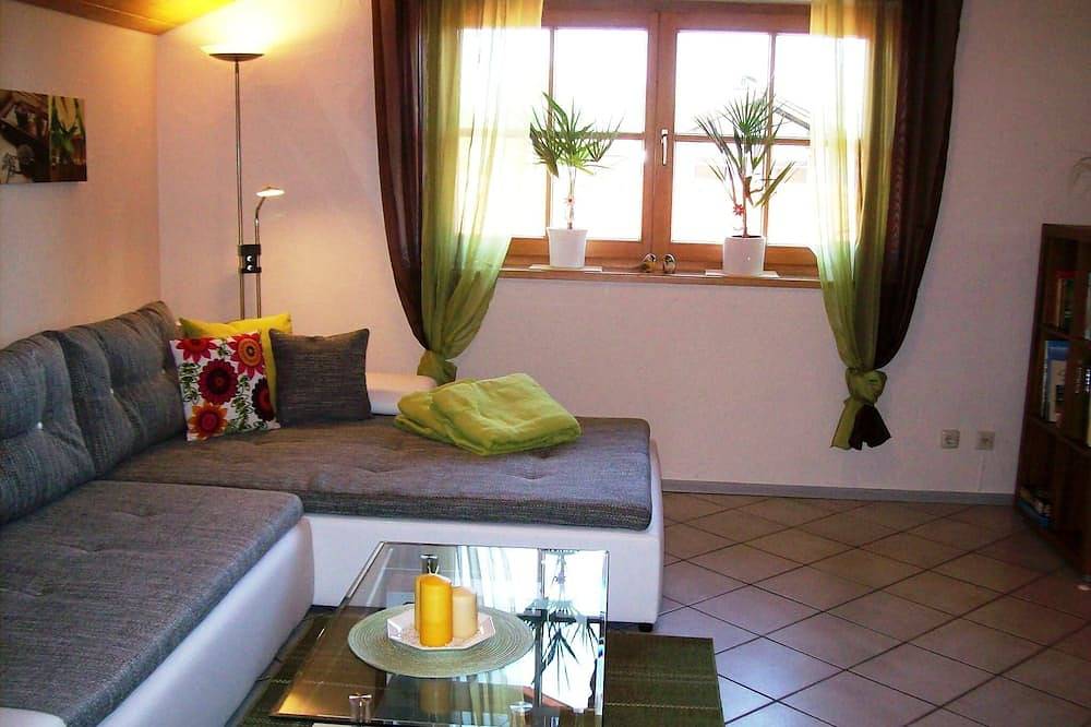 Ganze Wohnung, \"Ferienwohnung Elisabeth\" 60qm, 1 Schlafzimmer, Kamin, Balkon in Eggstätt, Chiemsee