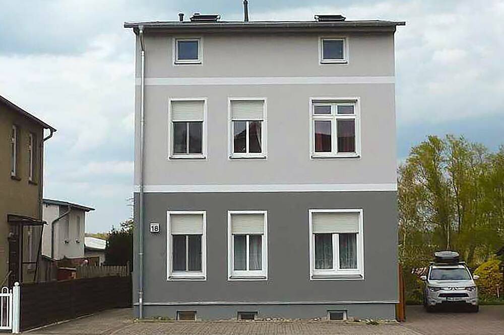 Apartamento entero, Apartamento Mar Báltico - Cottage en el lago Ribnitzer in Ribnitz, Ribnitz-Damgarten