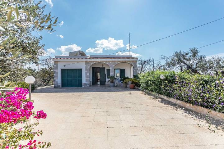 Location de vacances pour 10 personnes, avec jardin, animaux acceptés à Taviano - 3