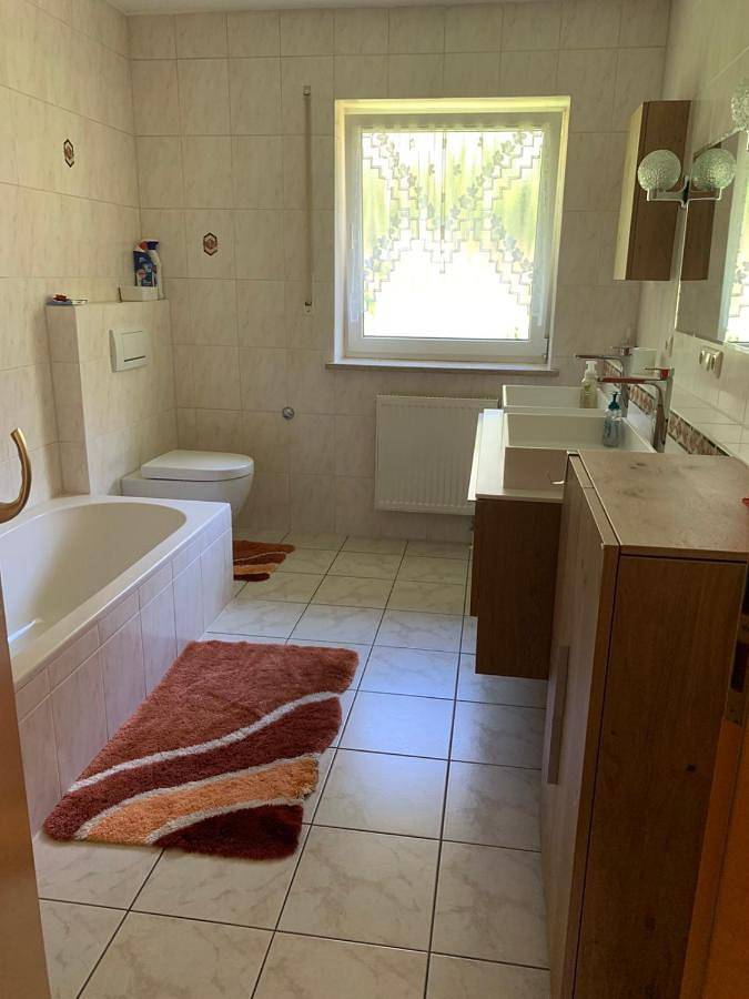 Ferienwohnung für 8 Personen, mit Balkon und Terrasse sowie Garten und Sauna in Heiligenstadt - 4