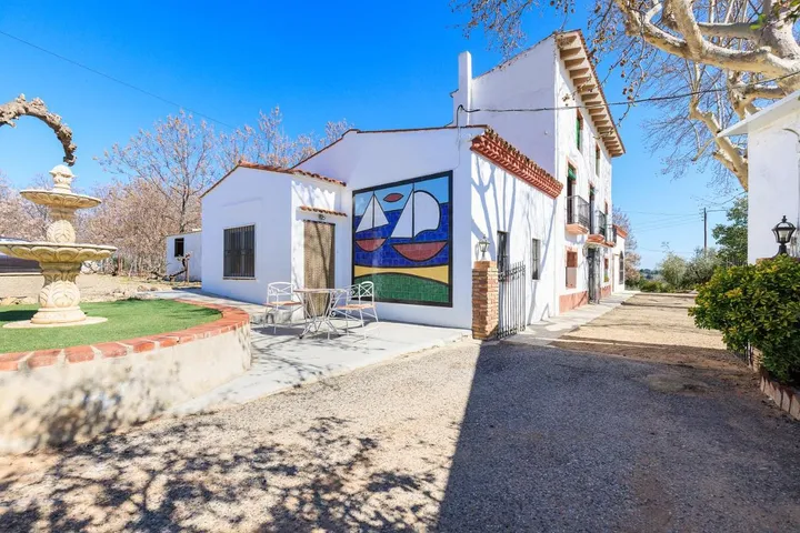 Ferienhaus für 12 Personen, mit Garten und Pool sowie Ausblick - 1