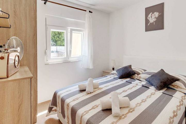 Ferienhaus für 5 Personen, mit Pool, mit Haustier in Jasenice - 4