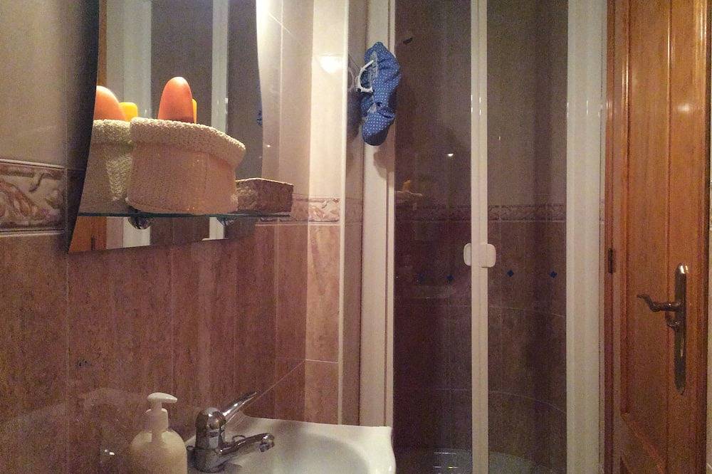 Villa mit Pool 7 Minuten zu Fuß vom Strand entfernt. Wifi + Klimaanlage in El Pinet, Elche