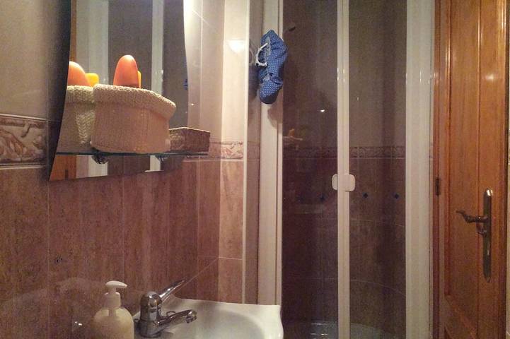 Chalet con piscina a 7 min de la playa andando. Wifi+Aire Acondicionado in El Pinet, Elche