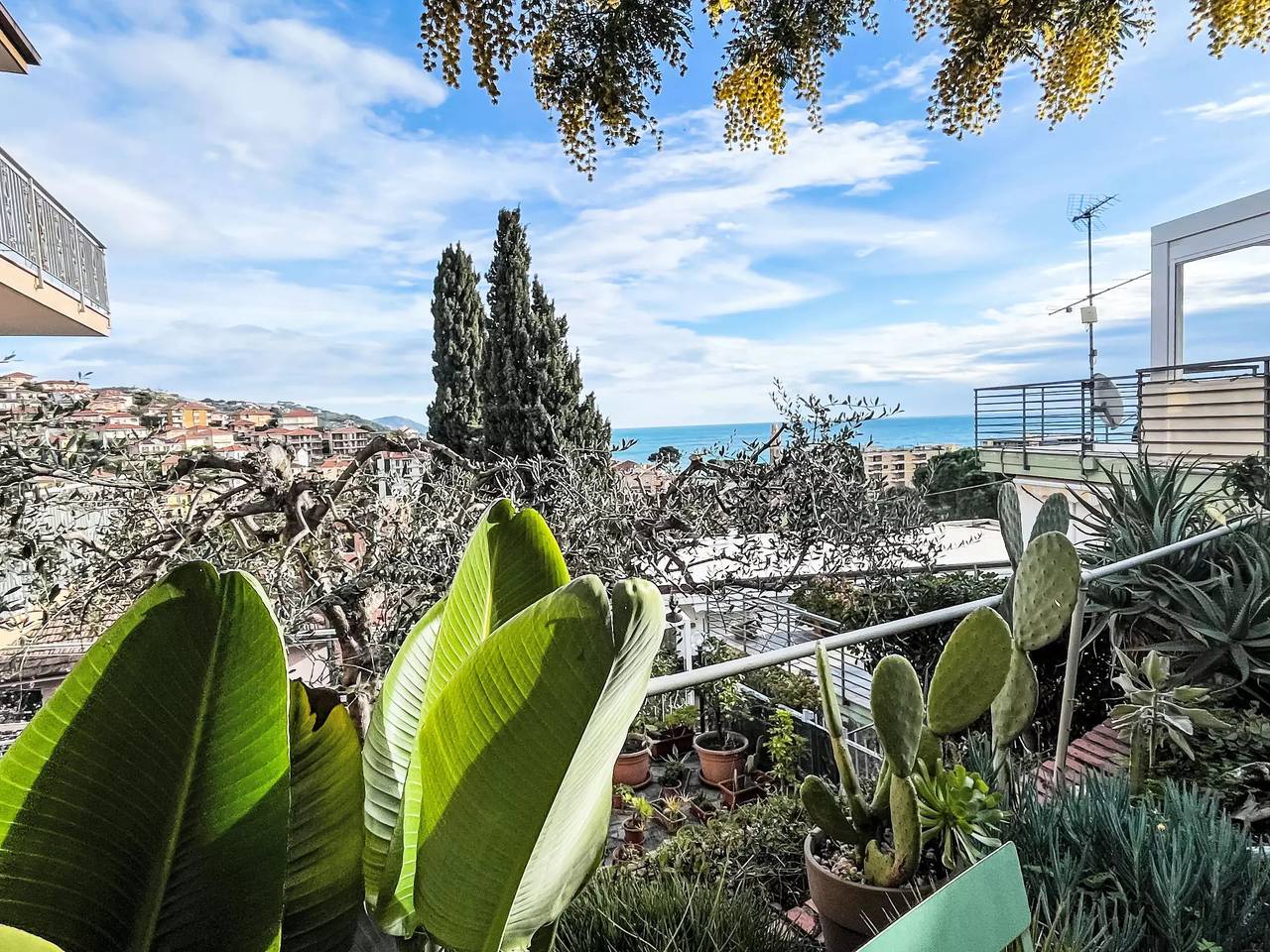 Apartamento entero, 3 estancias 5 Personas in San Lorenzo al Mare, Riviera di Ponente
