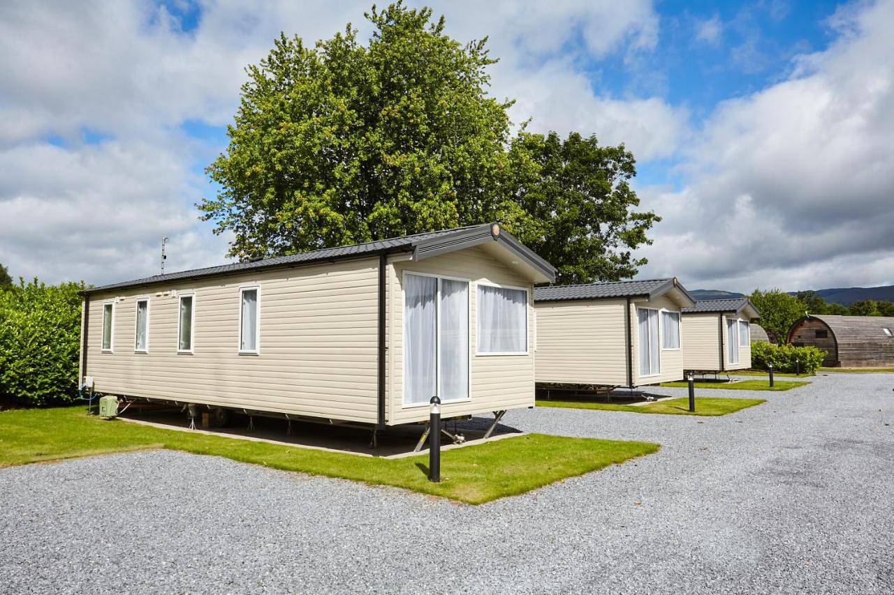 Superior Ensuite Pod Wood Fired Hot Tub Pet Friendly in Crieff, Perthshire