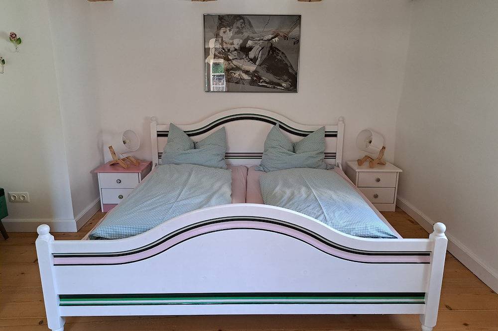 Ganze Wohnung, Apartment \"Rosarot\" in a listed former farm in Oberammergau, Bayerische Alpen