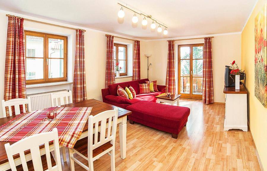 Ganze Wohnung, One-Bedroom Apartment with Balcony in Wörthsee, Ammersee