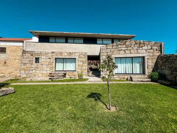 Gîte pour 6 personnes, avec jardin et vue dans Castelo do Neiva