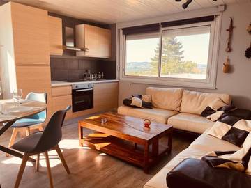 Gîte pour 2 personnes, avec vue et jardin à Nonette