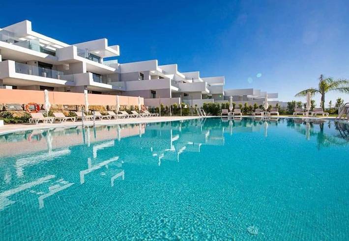 Alojamiento y desayuno para 6 personas, con Terraza además de Piscina y Sauna en Manilva