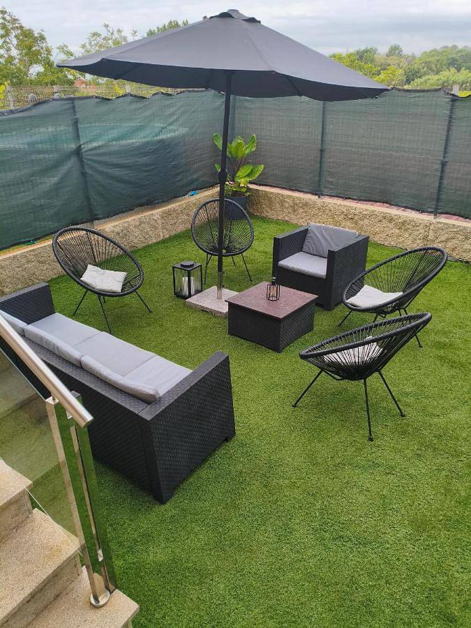 Casa de vacaciones para 8 personas, con Balcón y Jacuzzi además de Terraza y Jardín en Sanxenxo