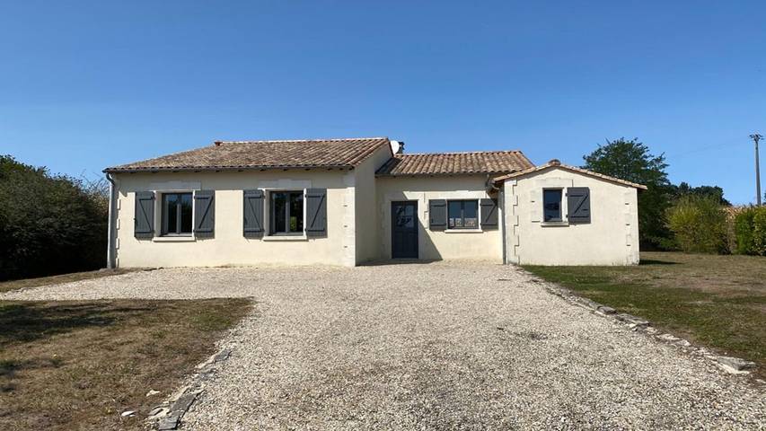 Location de vacances pour 9 personnes, avec jardin et piscine à Chalais - 2