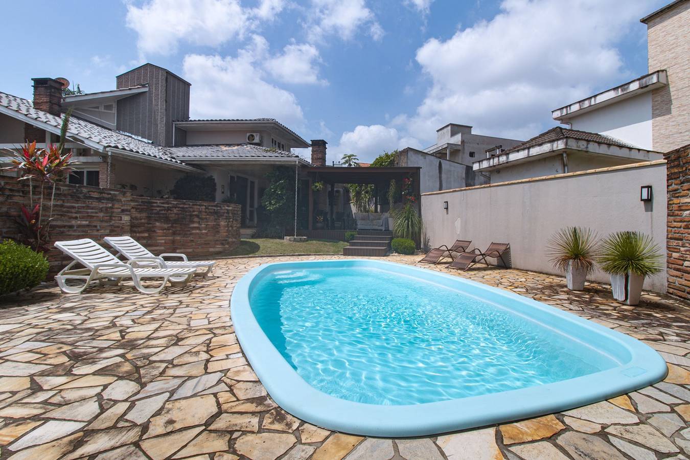 Casa com piscina, churrasq e Wi-Fi em Criciúma/Sc in Criciúma, Litoral Catarinense