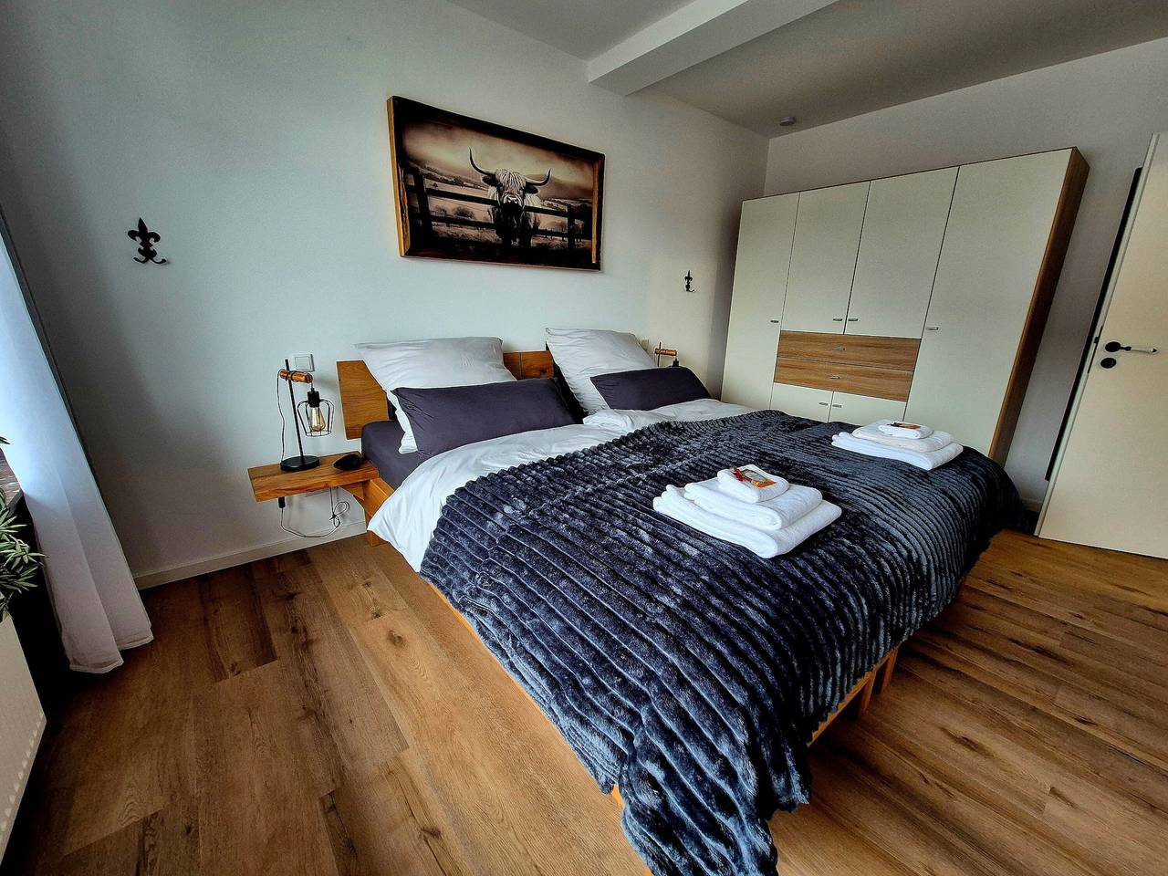 Ganze Wohnung, Design Ferienwohnung Dornröschen mit Terrasse und Garage in Olpe, nahe Biggesee in Olpe, Sauerland