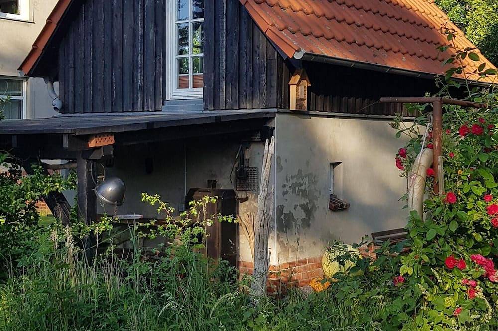 Niedliches kleines Ferienhäuschen auf Rügen nahe Stralsund in Altefähr, Rügen