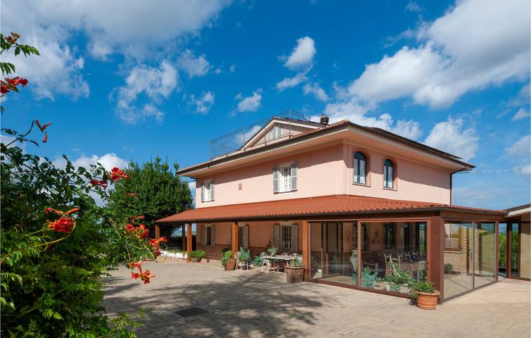 Casa vacanza per 18 persone in Provincia di Fermo