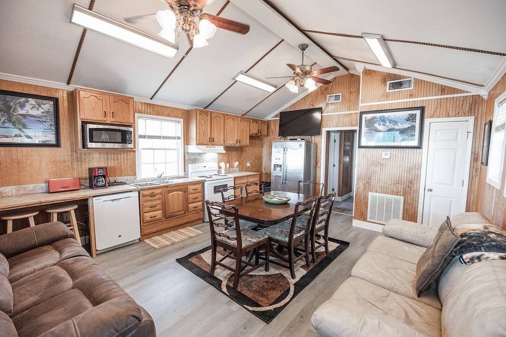 House Boat for 6 Guests in Louisiana, USA