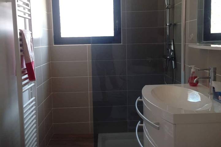 Duplex de 40 m2 près d'une rivière in Saint-Alban-Auriolles, Ardèche