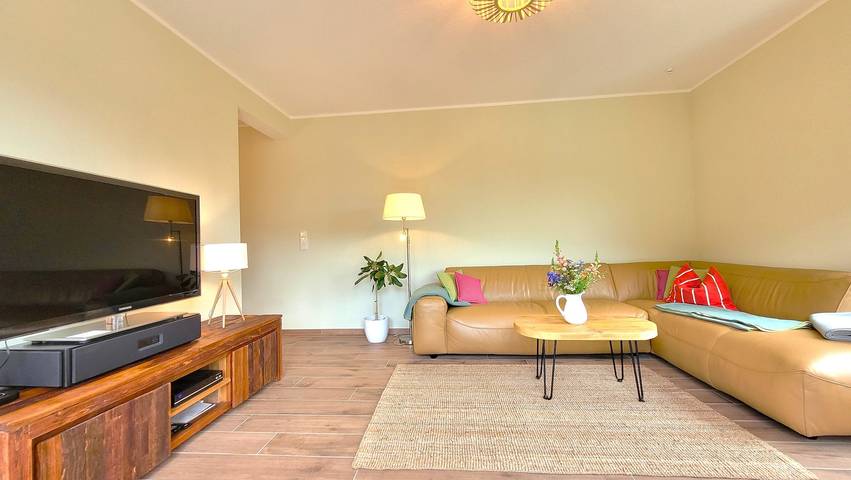 Ganze Wohnung, Ferienwohnung 'Gittas Paradiesperle' mit Balkon und Wi-Fi in Niederdreisbach, Altenkirchen & Umgebung