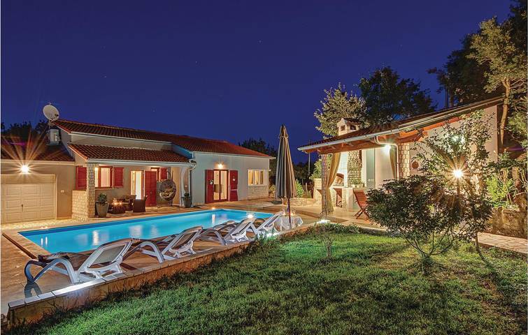 Geräumige 2-Zimmer-Wohnung mit Pool in der Nähe des Strandes Duga Uvala in Marčana, Südküste Istrien