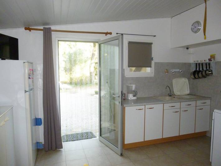 Gîte pour 3 personnes, avec jardin et piscine, animaux acceptés à Montbrison-sur-Lez - 4