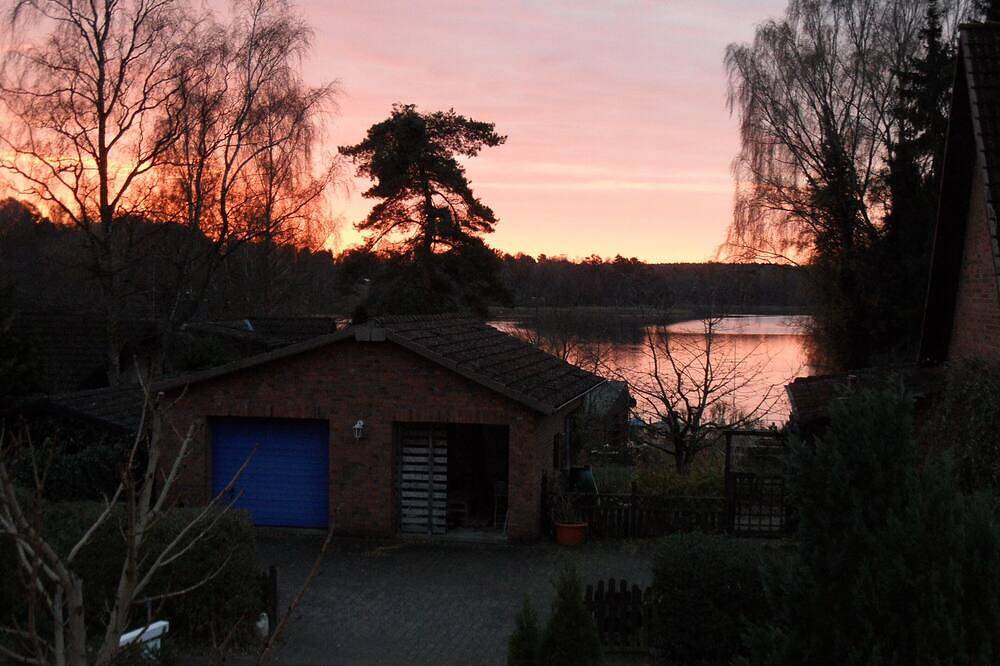 Ganze Wohnung, Liebevoll eingerichtete Ferienwohnung mit eigenem Eingang und Vorgarten in Naturpark Lauenburgische Seen