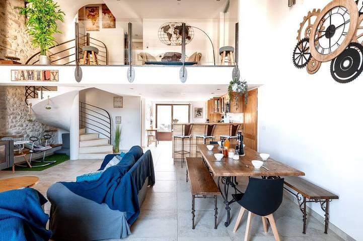 Maison de vacances pour 10 personnes, animaux acceptés à Roche-Saint-Secret-Béconne