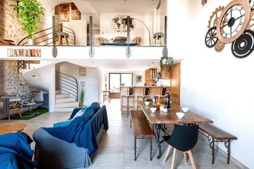 Gîte pour 10 personnes, animaux acceptés à Roche-Saint-Secret-Béconne