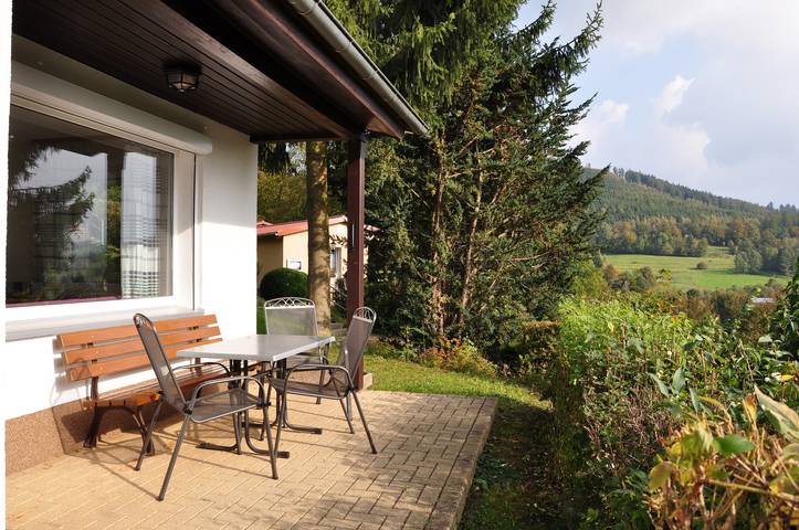 Bungalow für 4 Personen, mit Balkon/Terrasse im Thüringer Wald - 4