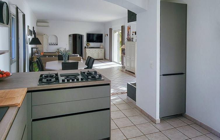 Location de vacances pour 6 personnes, avec jardin ainsi que terrasse et piscine à Fayence - 4