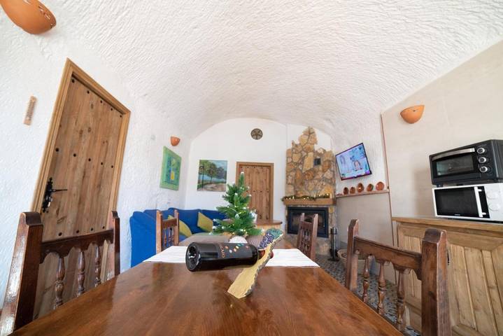 Location de vacances pour 5 personnes, avec jardin ainsi que vue et piscine, animaux acceptés à Guadix - 3