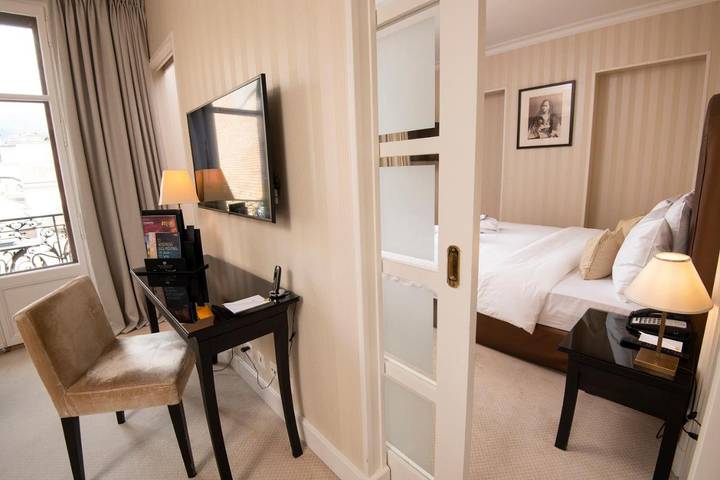 Hôtel pour 3 personnes, avec jacuzzi et piscine ainsi que jardin et sauna à Vevey - 4