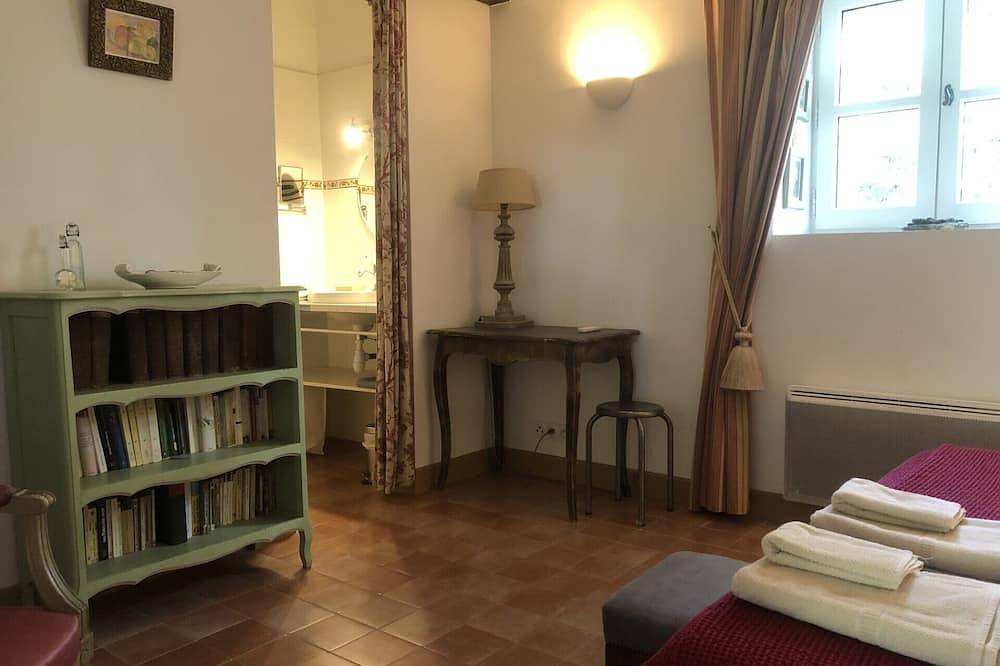 Magnifique Gîte Pour 6 Personnes, Entièrement Équipé in Sarrians, Vaucluse